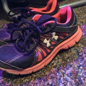 Under armor tennis shoes